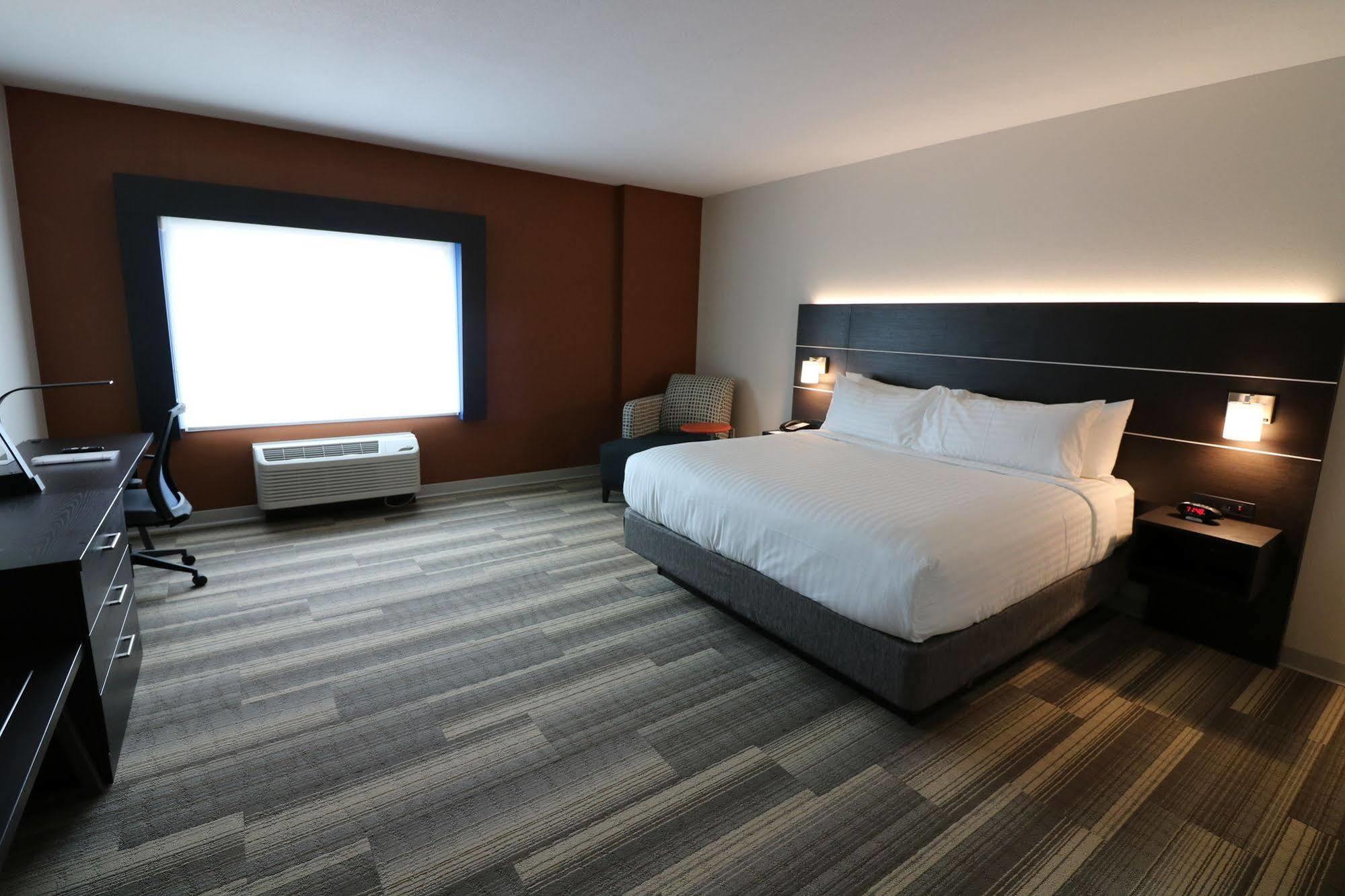 Holiday Inn Express & Suites - Coffeyville By Ihg Zewnętrze zdjęcie