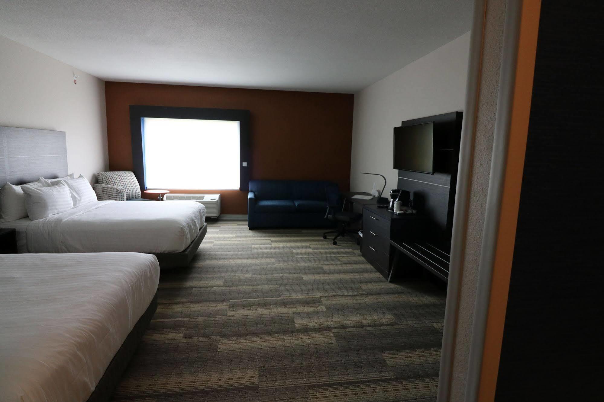 Holiday Inn Express & Suites - Coffeyville By Ihg Zewnętrze zdjęcie
